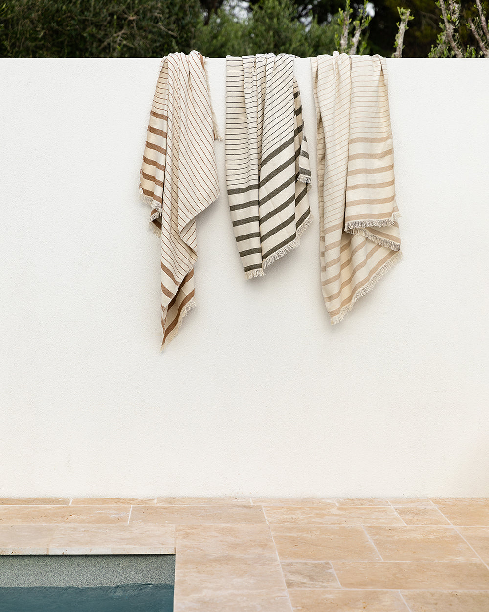 Banksia Avocado Throw