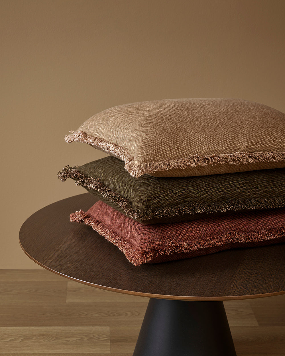 Dover Leaf Cushion