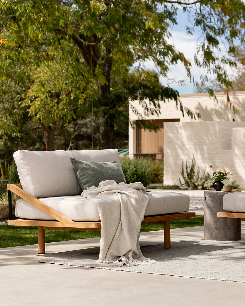 Millhouse Almond Throw