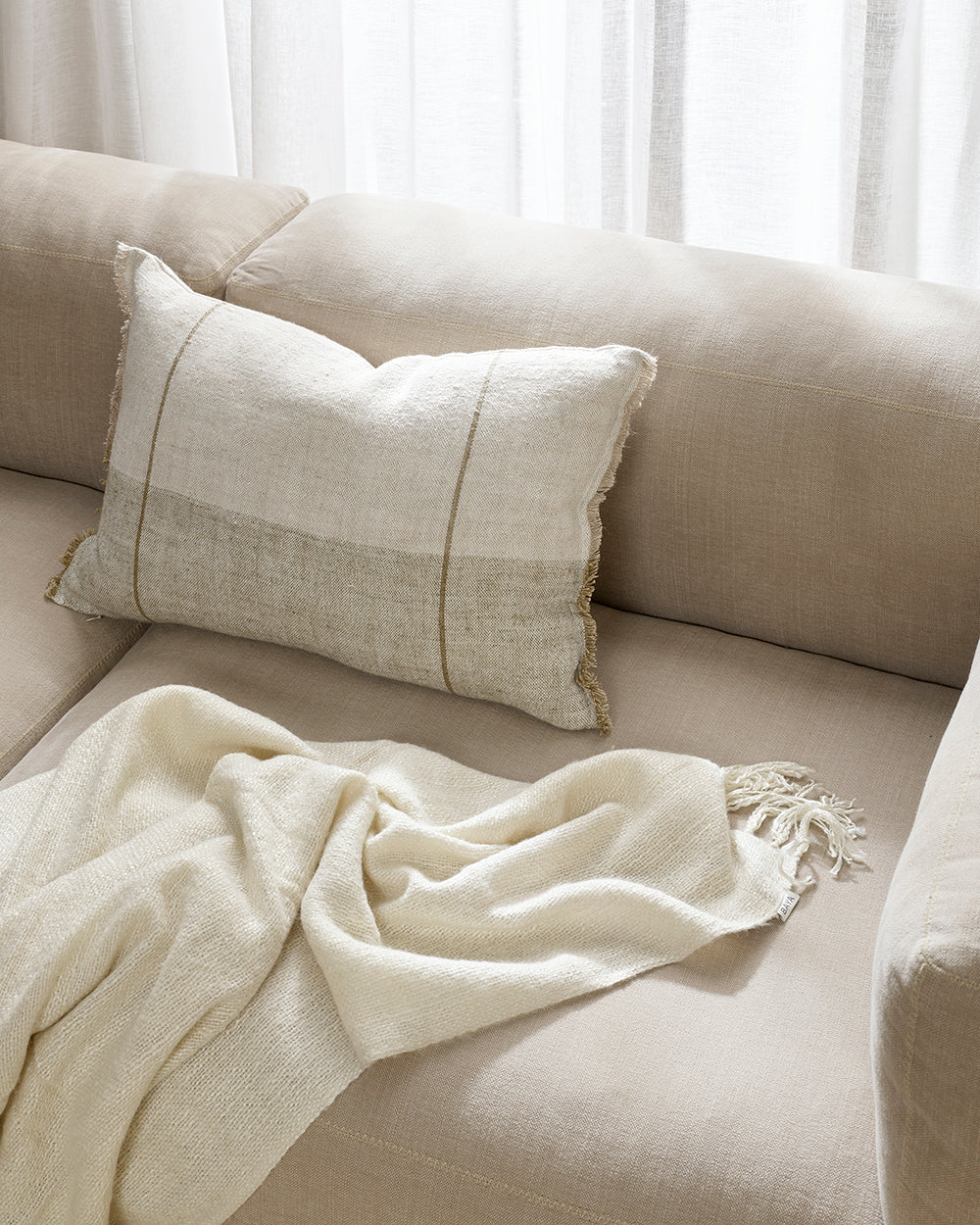 Richmond Ecru Throw