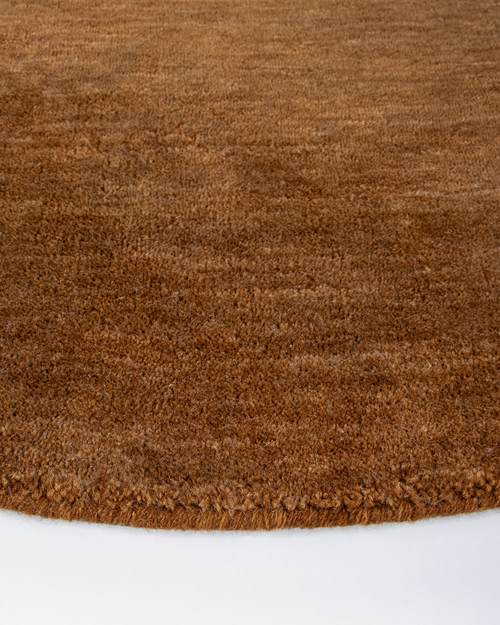 Sandringham Pecan Round Floor Rug